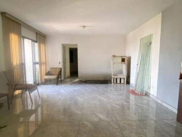 Locação em Jardim Henriqueta - Taboão da Serra